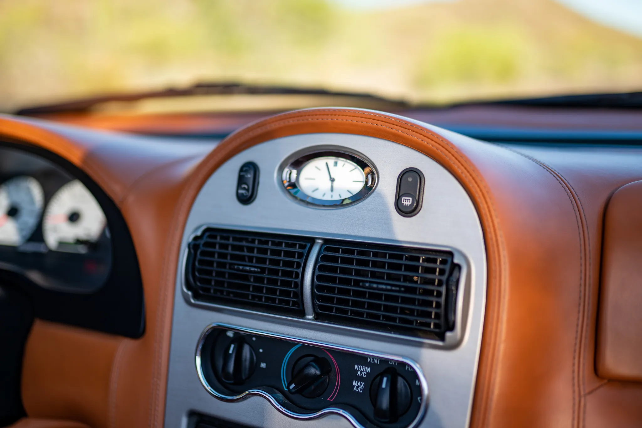 2000_qvale_mangusta_7r302681-73222