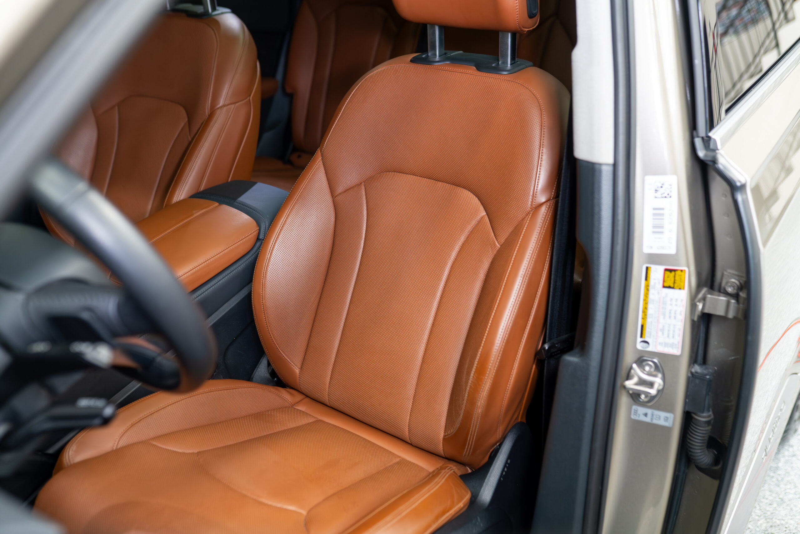 Q7-Interior-042
