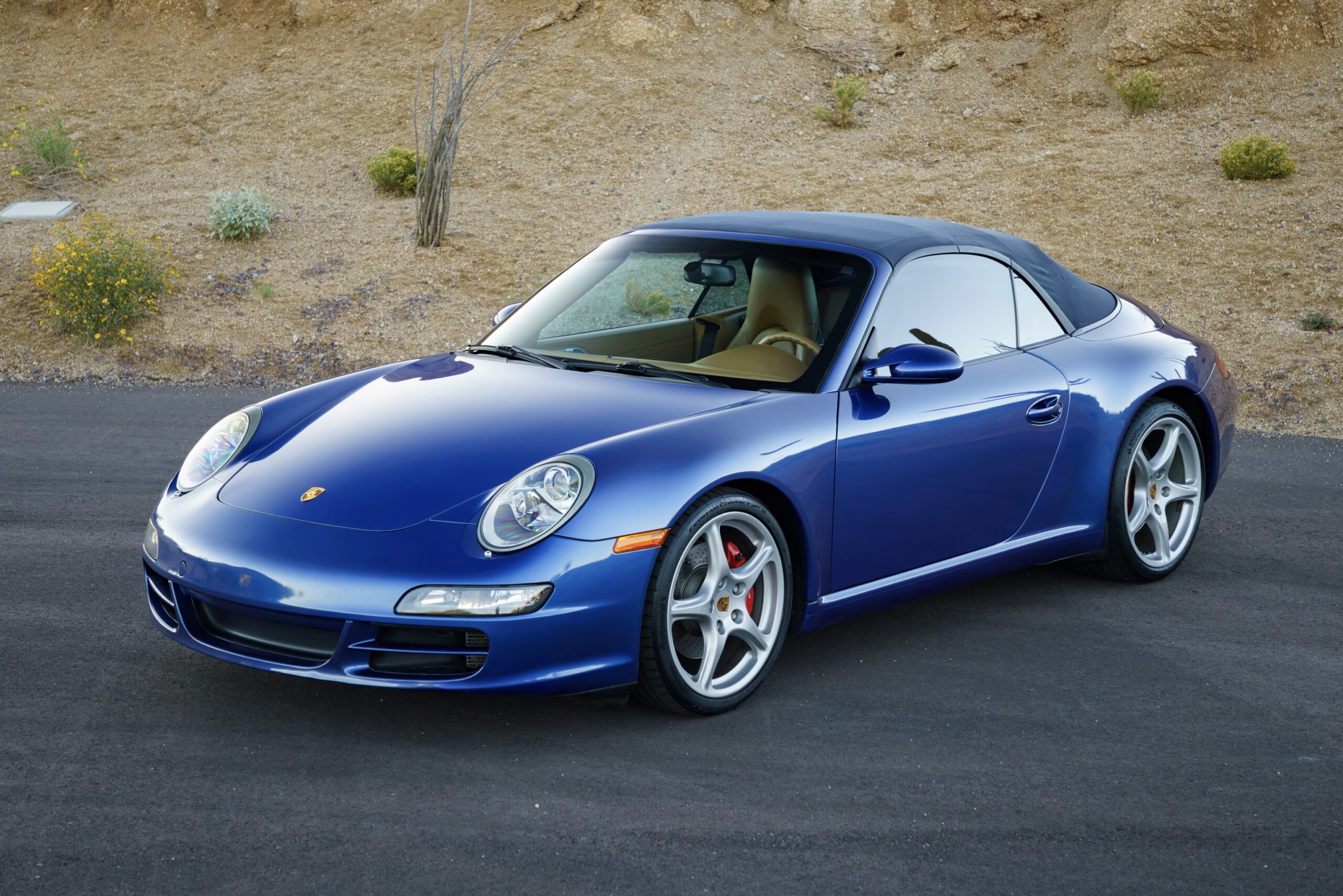 bdcc-blue-997-cab-004