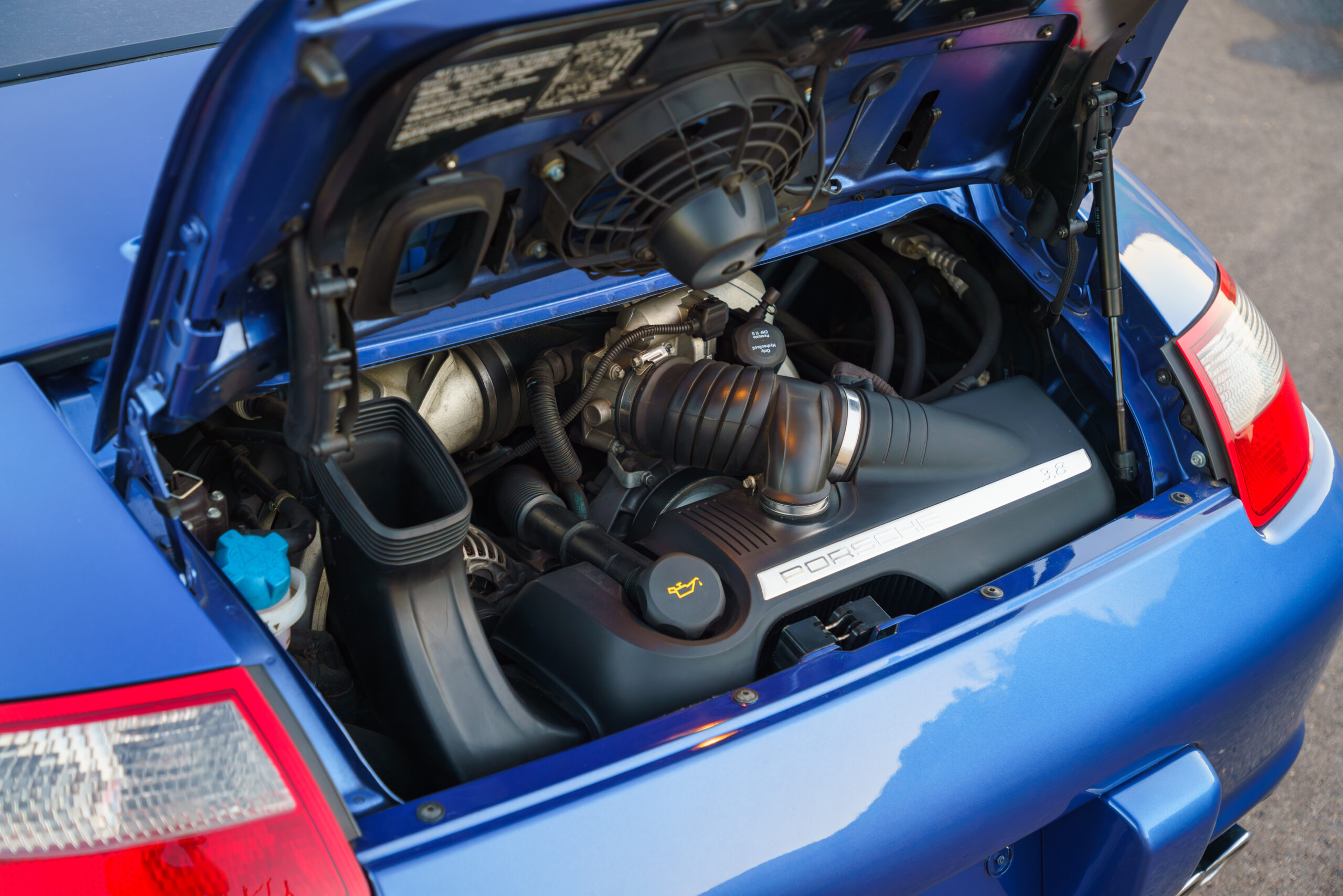 bdcc-blue-997-cab-066